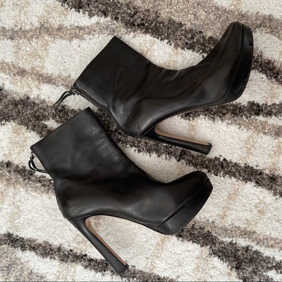 🎉HP 3/14🎉 Miu Miu Black Leather Boot - Picture 1 of 10